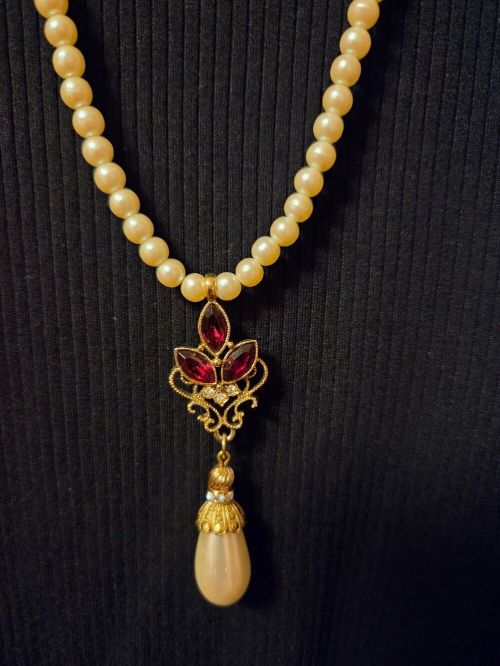 Vintage Faux Pearl Neclace With Ruby Red Marquise Cut Rhinestones.